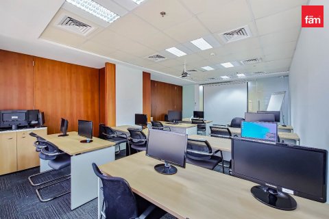 Propriedade comercial para venda em Dubai, EAU 1128.4 m2 № 669853 - foto 17