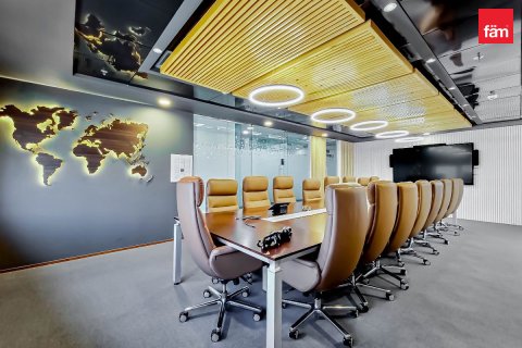 Propriedade comercial para venda em Dubai, EAU 1128.4 m2 № 669853 - foto 2