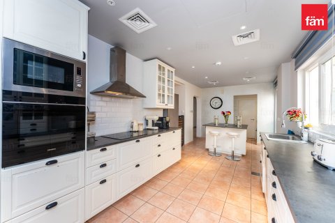 Kaupunkipientalo Dubai, Arabiemiraatit 3 makuuhuonetta, 375 m2 № 695163 - kuva 10