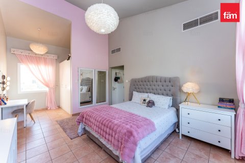 Kaupunkipientalo Dubai, Arabiemiraatit 3 makuuhuonetta, 375 m2 № 695163 - kuva 21