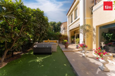 Kaupunkipientalo Dubai, Arabiemiraatit 3 makuuhuonetta, 375 m2 № 695163 - kuva 27