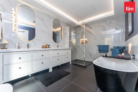 Kaupunkipientalo Dubai, Arabiemiraatit 3 makuuhuonetta, 375 m2 № 695163 - kuva 13