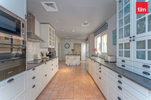 Kaupunkipientalo Dubai, Arabiemiraatit 3 makuuhuonetta, 375 m2 № 695163 - kuva 11