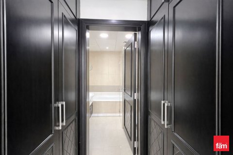 Apartment in Dubai, UAE 2 bedrooms, 123.7 sq.m. № 695160 - photo 12