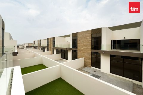 Vila di Dubai, UAE 4 bilik tidur, 191.4 meter persegi № 695162 - foto 13