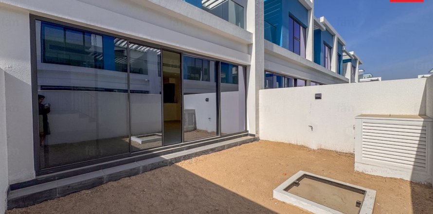 Stadthaus in Dubai, VAE: 4 Schlafzimmer, 144 m2 Nr. 695161