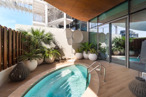 Apartman u Jumeirah, Dubai, UAE 4 spavaćih soba, 516 m2 Br. 696239 - fotografija 27