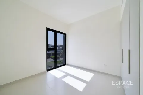 Dubai South (Dubai World Central), Dubai, BAE’de satılık villa 4 yatak odası, 210 m&sup2; No 737970 - fotoğraf 15