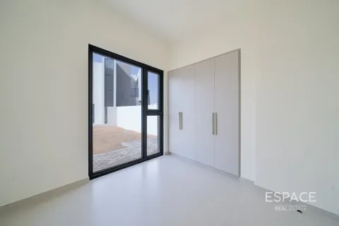 Dubai South (Dubai World Central), Dubai, BAE’de satılık villa 4 yatak odası, 210 m&sup2; No 737970 - fotoğraf 2