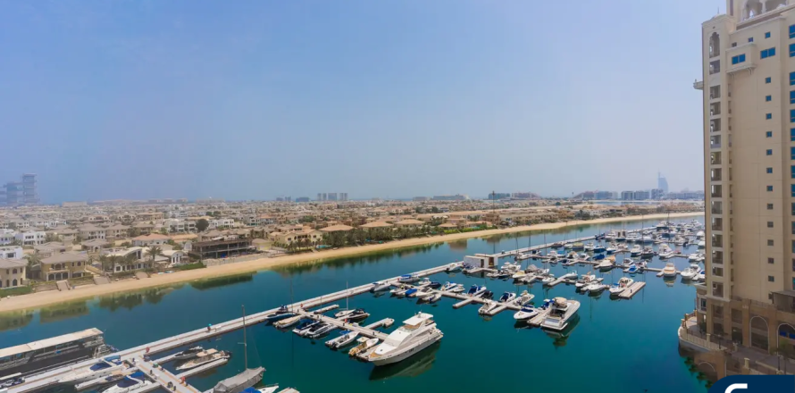Apartament w Palm Jumeirah, Dubai, ZEA 3 sypialnie, 227 mkw. nr 698453