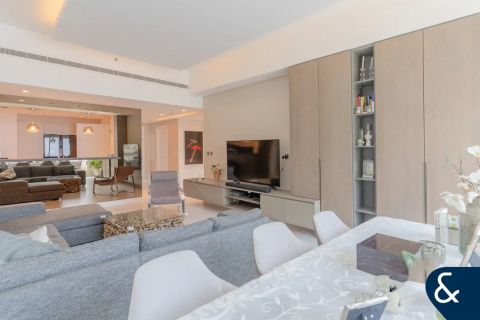 Apartament na sprzedaż w Palm Jumeirah, Dubai, ZEA 3 sypialnie, 227 mkw., nr 698453 - zdjęcie 3