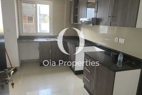 Apartmen di Al Reef, Abu Dhabi, UAE 3 bilik tidur, 147 meter persegi № 730955 - foto 5
