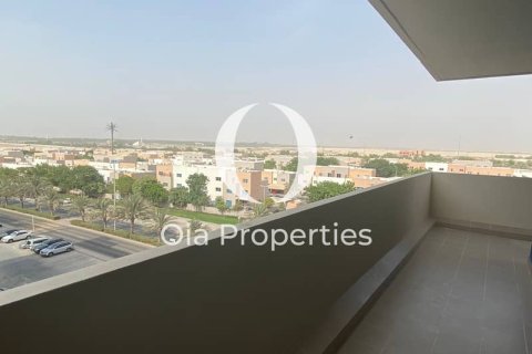 آپارتمان در Al Reef، Abu Dhabi ، امارات متحده عربی 3 خوابه ، 147 متر مربع.  شماره 730955