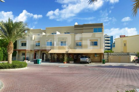 ویلا در Al Reef، Abu Dhabi ، امارات متحده عربی 2 خوابه ، 170.2 متر مربع.  شماره 730956