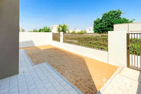 Villa en venta en Dubai Land, Dubai, EAU 4 dormitorios, 215.81 m2 № 761340 - foto 2