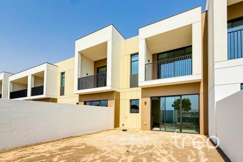 טאונהאוס להשכרה ב Arabian Ranches 3, Dubai, איחוד האמירויות  3 חדרי שינה, 179.95 מ"ר, מספר 733787 - תמונה 2