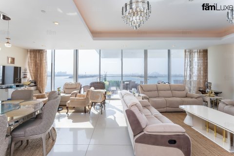 Apartment til leje i Palm Jumeirah, Dubai, UAE 3 soveværelser, 268.1 kvm № 761054 - foto 3
