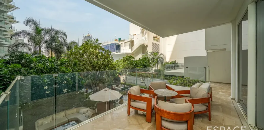 Huoneisto Palm Jumeirah, Dubai, Arabiemiraatit 2 makuuhuonetta, 166 m2 № 649735