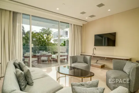 Huoneisto Palm Jumeirah, Dubai, Arabiemiraatit 2 makuuhuonetta, 166 m2 № 649735 - kuva 2