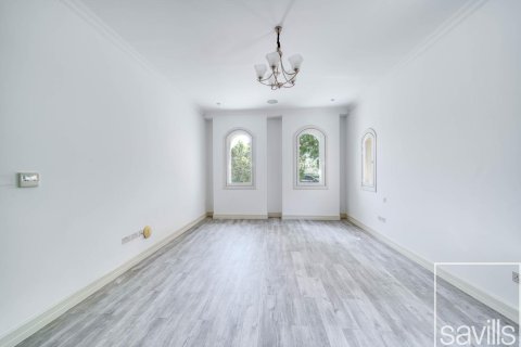 Villa te huur in Jumeirah Golf Estates, Dubai, VAE 5 slaapkamers, 891.03 vr.m., nr 747513 - foto 11
