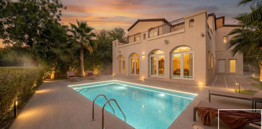 Villa in Jumeirah Golf Estates, Dubai, VAE 5 slaapkamers, 891.03 vr.m. nr 747513