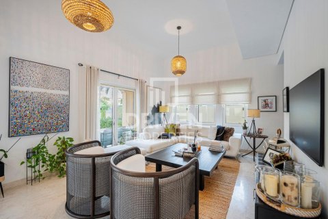 Vila v The Villa, Dubai, SAE 5 spální, 479 m2 č. 683355 - Fotografia 3