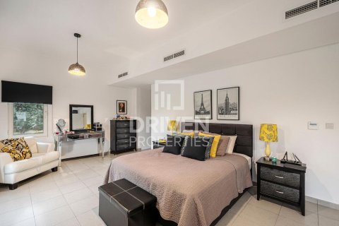 Vila v The Villa, Dubai, SAE 5 spální, 479 m2 č. 683355 - Fotografia 13