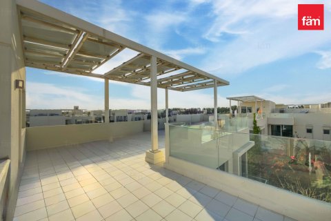 Vila v Dubai, SAE 4 spálne, 217 m2 č. 679766 - Fotografia 11