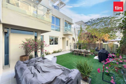 Vila v Dubai, SAE 4 spálne, 217 m2 č. 679766 - Fotografia 20