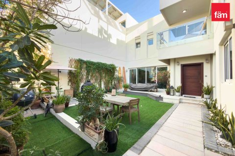 Vila v Dubai, SAE 4 spálne, 217 m2 č. 679766 - Fotografia 16