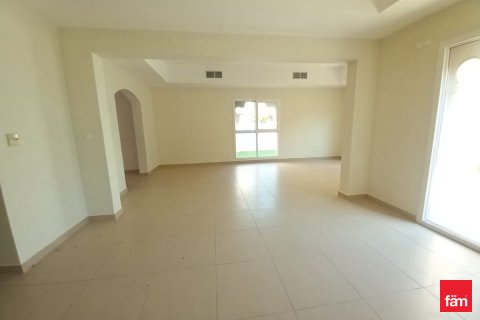 Vilă de închiriat în Dubai, EAU 5 dormitoare, 583.6 mp.  №689426 - poză 5