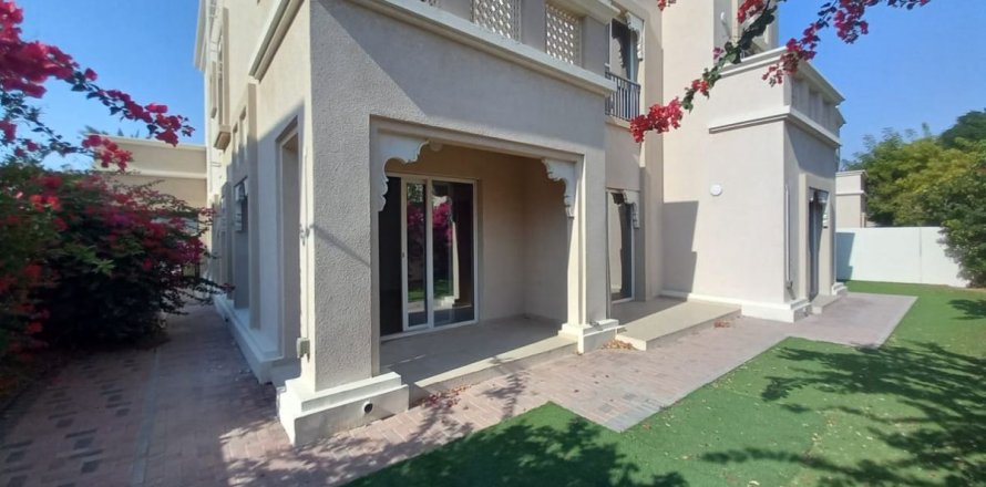 Vilă în Dubai, EAU 5 dormitoare, 583.6 mp.  №689426