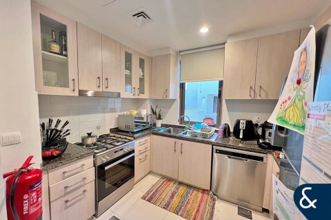 Villa in Reem, Dubai, UAE 3 bedrooms, 236 sq.m. № 671426 - photo 9