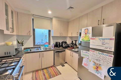 Villa in Reem, Dubai, UAE 3 bedrooms, 236 sq.m. № 671426 - photo 10