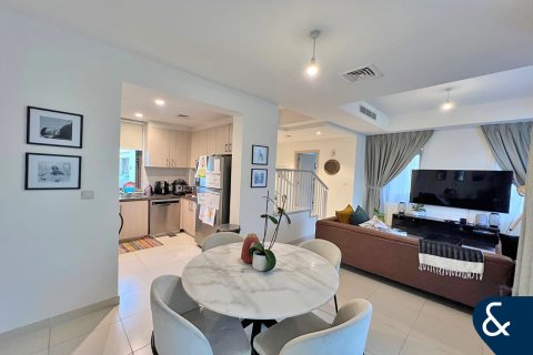 Villa in Reem, Dubai, UAE 3 bedrooms, 236 sq.m. № 671426 - photo 5