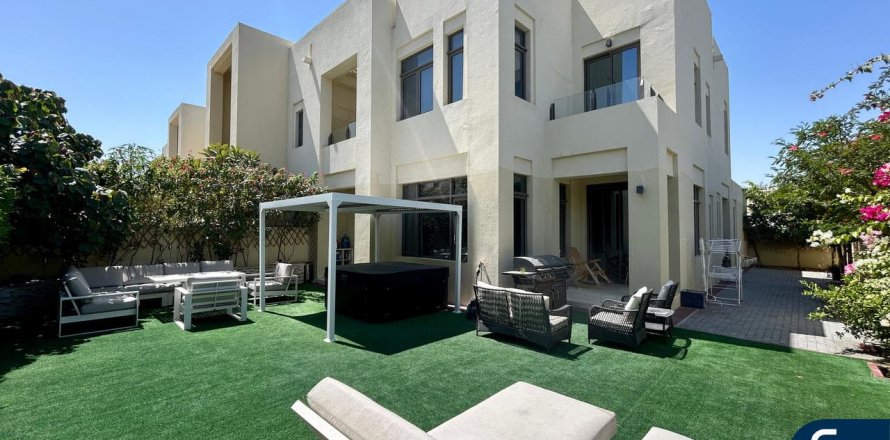 Kamienica w Reem, Dubai, ZEA 3 sypialnie, 338 mkw. nr 671425