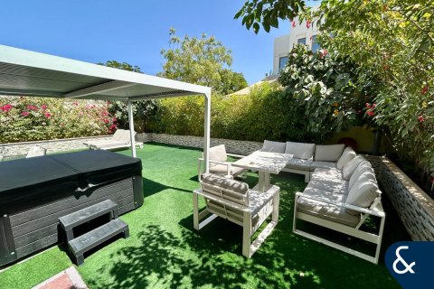 Kamienica do wynajęcia w Reem, Dubai, ZEA 3 sypialnie, 338 mkw., nr 671425 - zdjęcie 2