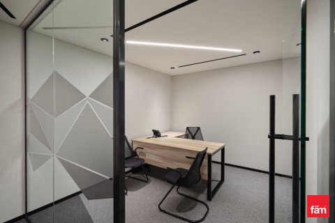 Al Barsha, Dubai, UAE의 임대용 사무실 125제곱미터 번호 702610 - 사진 9