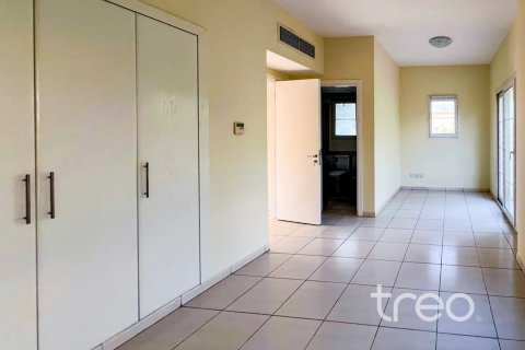 Villa te koop in The Springs, Dubai, VAE 2 slaapkamers, 156.63 vr.m., nr 739241 - foto 9