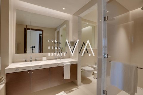Apartmen di Downtown Dubai (Downtown Burj Dubai), UAE 2 bilik tidur, 139.81 meter persegi № 637703 - foto 11