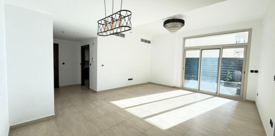 Apartamento en Al Furjan, Dubai, EAU 2 dormitorios, 196.2 m² № 659226