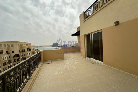 Apartment in Al Marjan Island, Ras Al Khaimah, UAE 2 bedrooms, 168.8 sq.m. № 709439 - photo 4