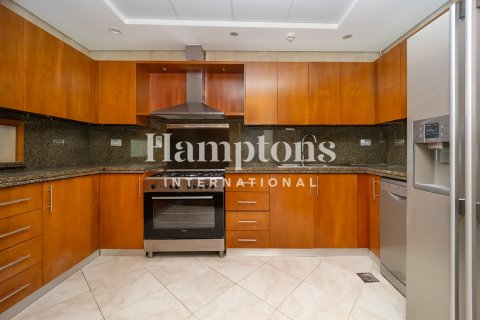 Apartament de închiriat în Jumeirah Beach Residence, Dubai, EAU 2 dormitoare, 153.90961301 mp. №709391 - poză 5