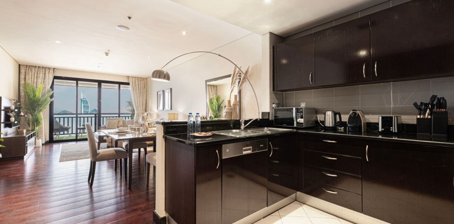 Apartment i Palm Jumeirah, Dubai, UAE 1 soveværelse, 107.6 kvm № 700029