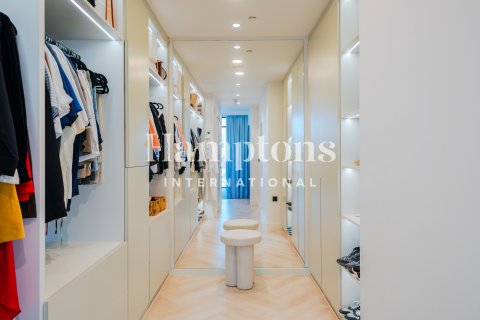 Apartment in The Hills, Dubai, UAE 3 bedrooms, 165.73895200 sq.m. № 681396 - photo 4