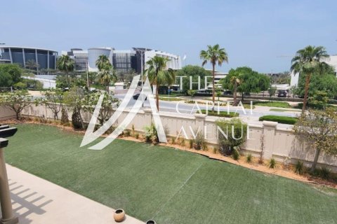 Villa on the Saadiyat Island, Abu Dhabi, UAE 5 bedrooms, 452 sq.m. № 681395 - photo 2