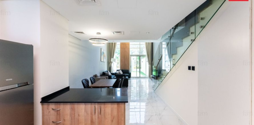 Townhouse in Dubai, UAE 2 bedrooms, 122.4 sq.m. № 769099
