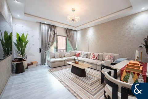 阿联酋 Dubai Greens 公寓  1 卧, 70 平方米 , 编号 689009