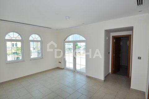 Villa para venda em Jumeirah Park, Dubai, EAU 4 quartos, 744 m2 № 711929 - foto 6