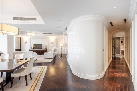 Apartemen di Downtown Dubai (Downtown Burj Dubai), UEA 4 kamar tidur, 264 m2 nomor 655240 - foto 6